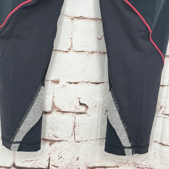 lululemon athletica Crops, Size 10 - Picture 6 of 8